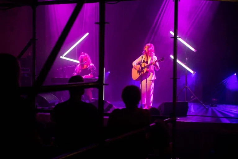 A compact, portable lighting setup for singer Marise