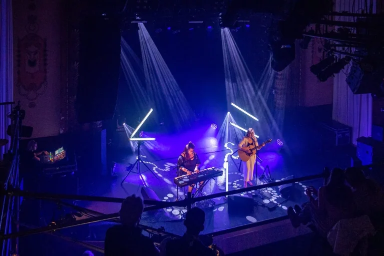 A compact, portable lighting setup for singer Marise