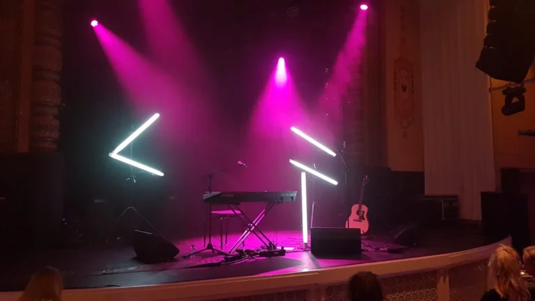 A compact, portable lighting setup for singer Marise