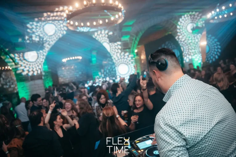 No party without lights