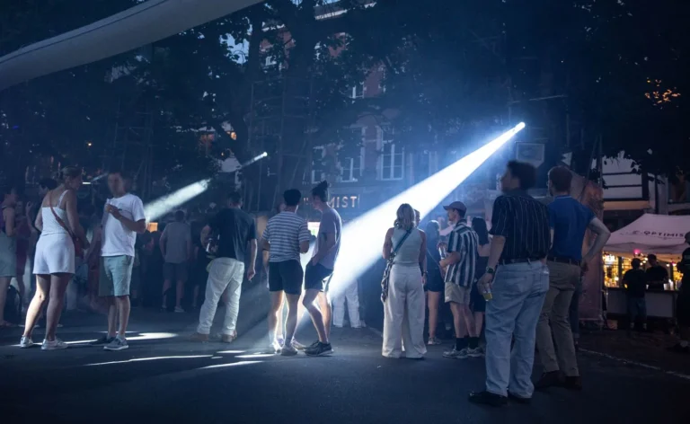 VANTA SPOTs Light Up the DJ Club Night
